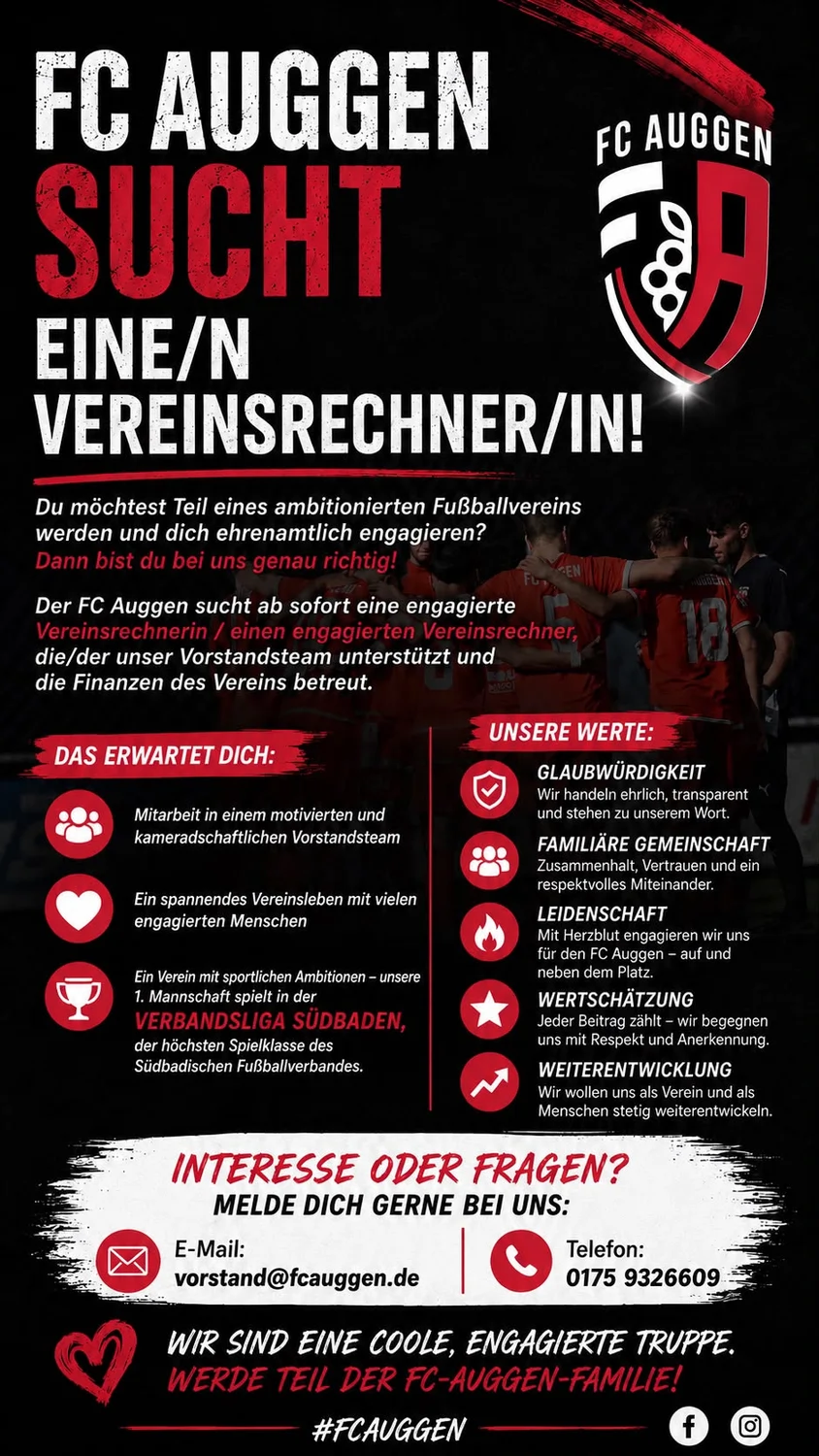 FC Auggen e.V. – Fußballtrainer – Das Bild zeigt offenbar einen Fußballtrainer, der ein Spiel beobachtet.